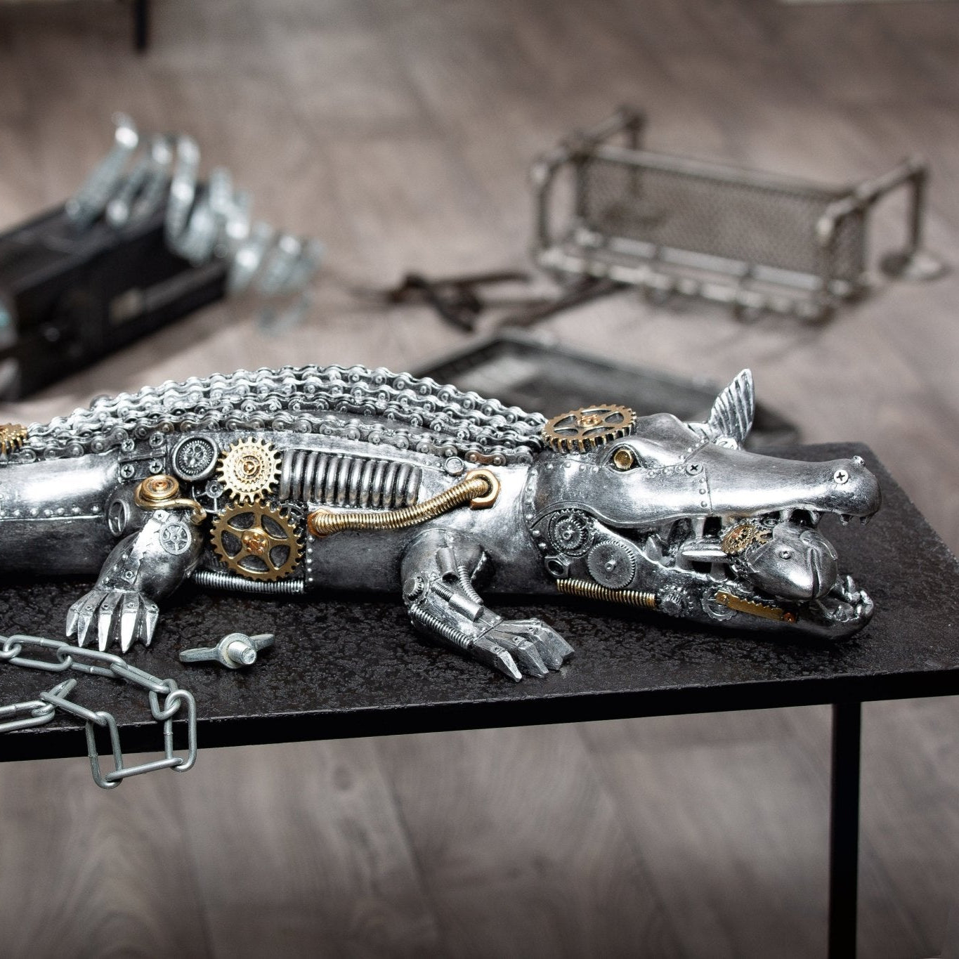 Steampunk Crocodile - Sweet home fitting