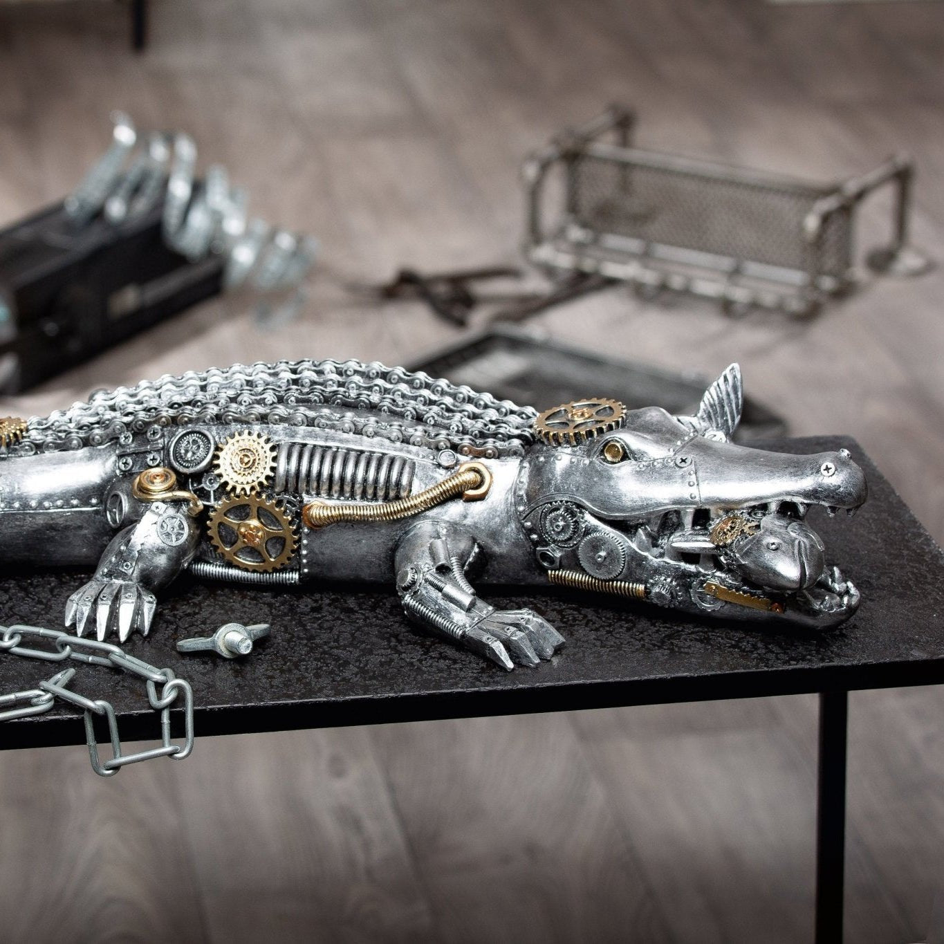 Steampunk Krokodil - Sweet home fitting